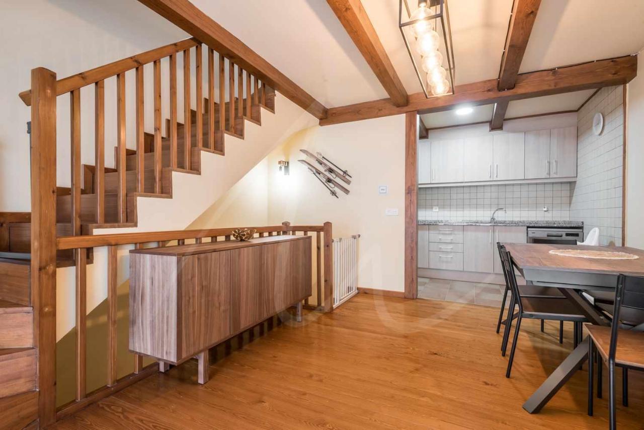 Casa Artiga De Lin By Seamount Rentals Les Bordes Dış mekan fotoğraf
