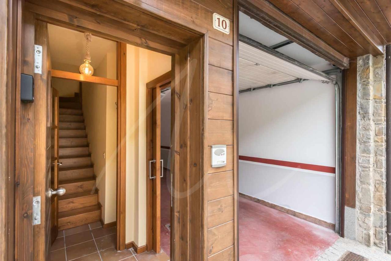Casa Artiga De Lin By Seamount Rentals Les Bordes Dış mekan fotoğraf